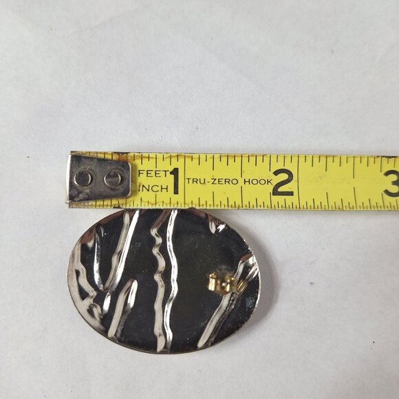 Vtg Oval Pierced Earrings Abstract Black Beige Enamel Retro Statement Jewelry - Picture 3 of 3